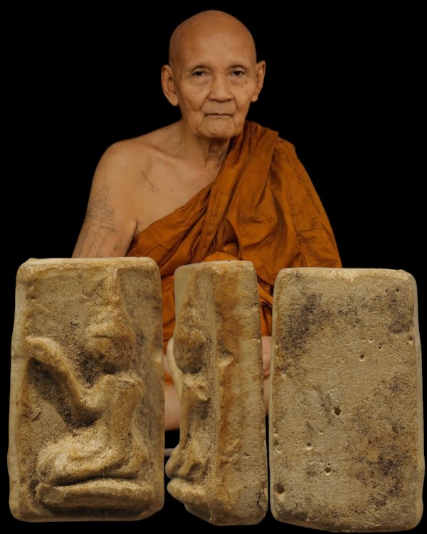 นางกวักเศียรแหลม หลวงปู่ดู่ วัดสะแก อยุธยา เนื้อปูนผสมผงเนื้อผงพุทธคุณผสมผงชันและน้ำมันยาง สร้างยุคต - 1