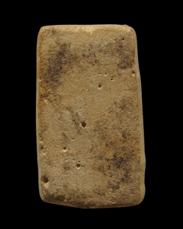 นางกวักเศียรแหลม หลวงปู่ดู่ วัดสะแก อยุธยา เนื้อปูนผสมผงเนื้อผงพุทธคุณผสมผงชันและน้ำมันยาง สร้างยุคต - 3