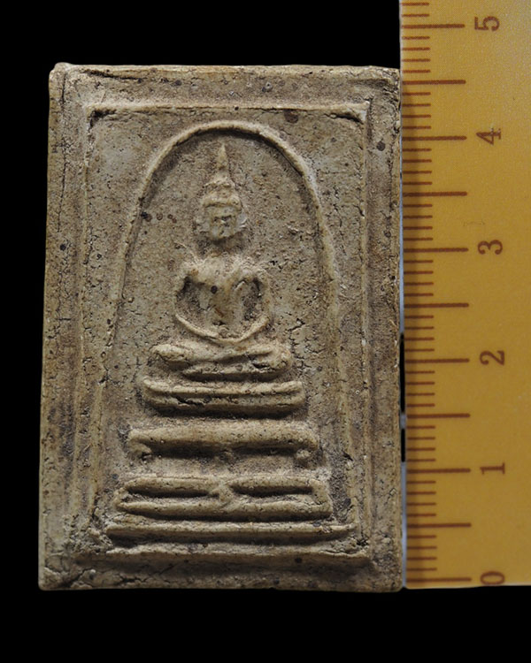 พระสมเด็จพิมพ์พระประธาน ฐานขาโต๊ะ กรอบกระจก เนื้อผง พระเก่า ไม่ทราบที่ - 4