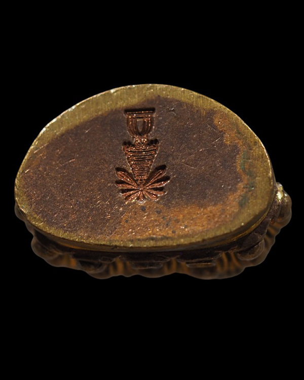 พระกริ่งบารมีธรรม เจ้าคุณเที่ยง วัดระฆังฯ ออกวัดโล่ห์สุทธาวาส จ.อ่างทอง ปี 2556  - 5