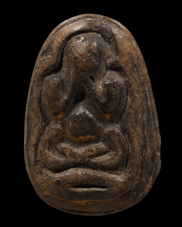  พระปิดตา พิมพ์ 2 หน้า  พิมพ์ใหญ่ พิมพ์พระปิดตากรุวังหน้า เนื้อผงคลุกรักผสมครั่ง  สภาพเก่าสวย  ตามข้ - 2