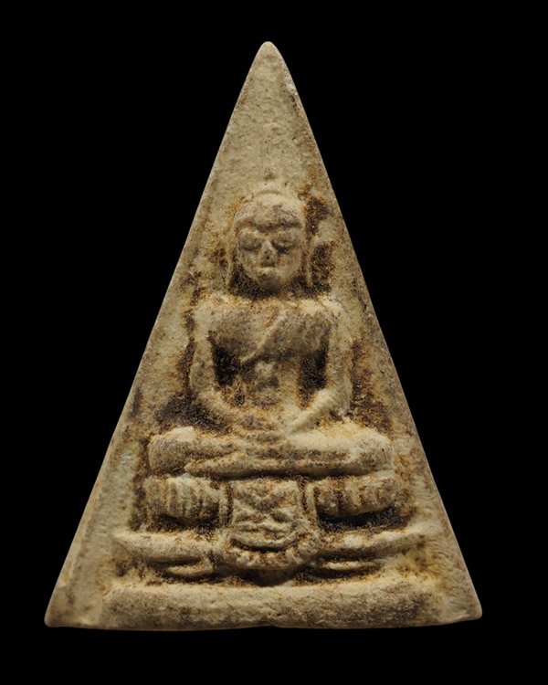 พระเนื้อผงวัดจักรวรรคิราชาวาส (วัดสามปลื้ม ) กทม. พระชุดนี้ออกเป็นที่ระลึกในงานฉลองศาลาการเปรียญปี 2 - 2