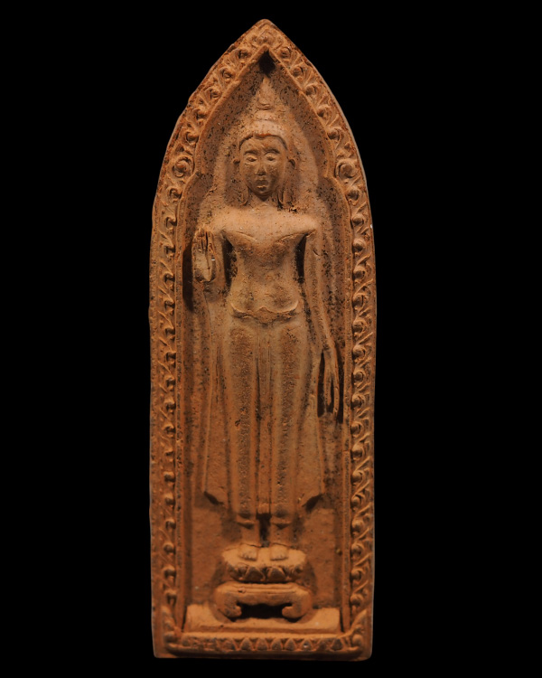 พระร่วงประทานพร พิมพ์ใหญ่ หลวงพ่อเล็ก วัดสันติคีรีศรีบรมธาตุ ( วัดเขาดิน ) อ.ท่าม่วง จ.กาญจนบุรี เนื - 5