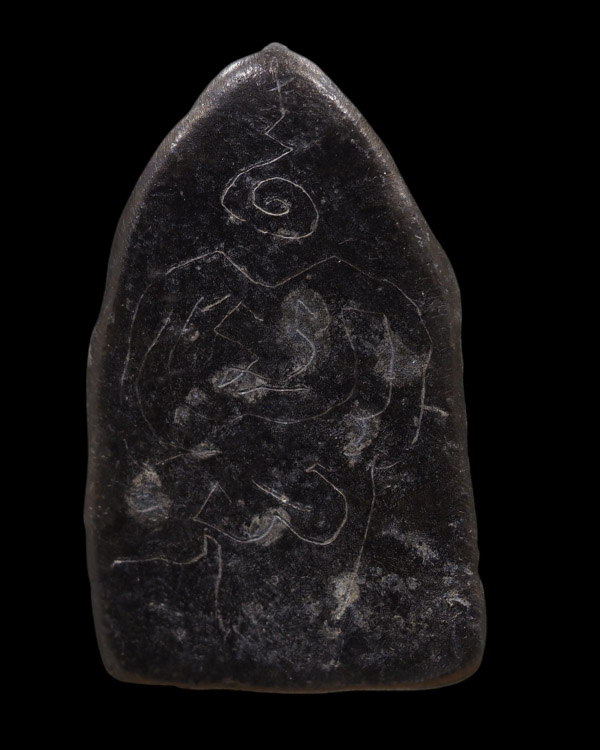 พระพิมพ์มารวิชัย ข้างเม็ด เนื้อตะกั่วถ้ำชา  หล่อโบราณ ด้านหลังจารยันต์  พระเก่ามาก ไม่ทราบที่ - 3