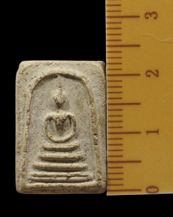 พระสมเด็จ พิมพ์พระคะแนน  พิมพ์แขนกว้าง  เนื้อหาจัดจ้าน แก่ผงเก่า  พิมพ์สมเด็จแขนกว้างมีสร้างอยู่ไม่ก - 4