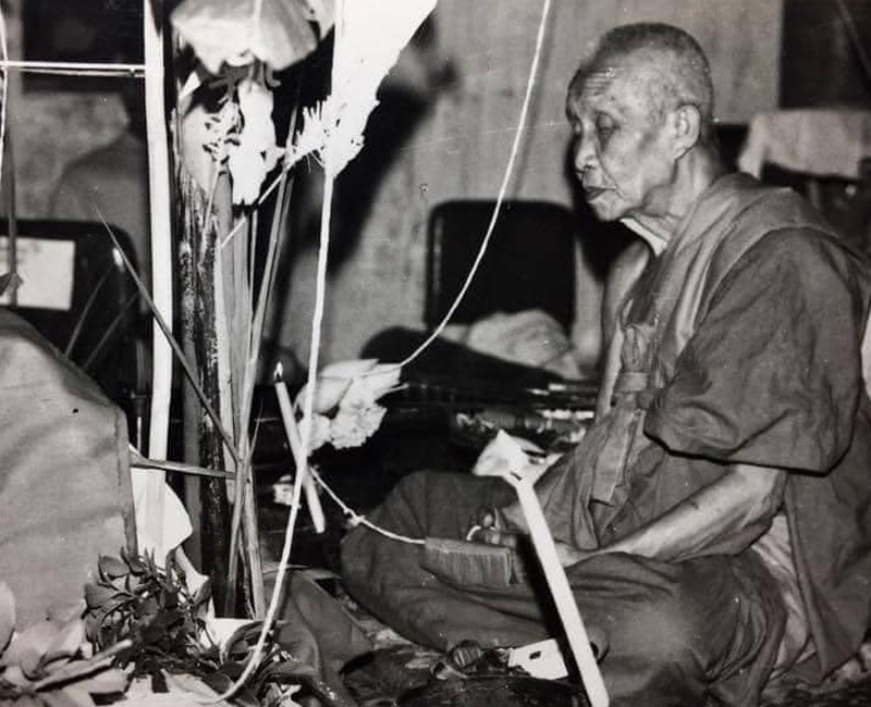 พระผงสี่เหลี่ยม เนื้อชานหมาก ครูบาคำแสน วัดสวนดอก ปี19 - 5
