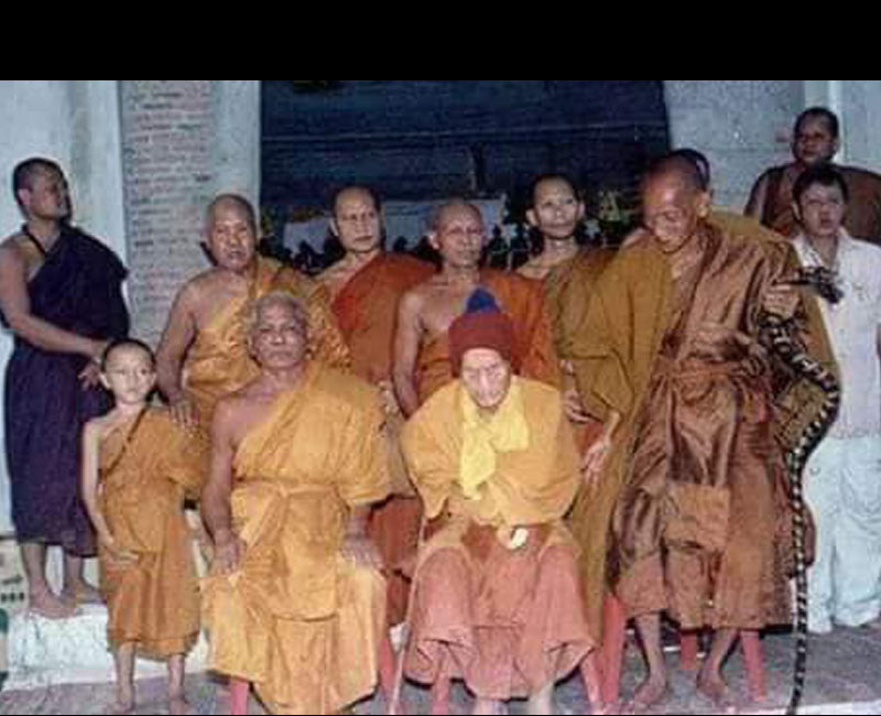 พระสมเด็จ 7 ชั้น ฟูจิ โรยพลอย ฝังกริ่ง หลวงปู่ฤทธิ์ วัดชลประทานราชดำริ - 5