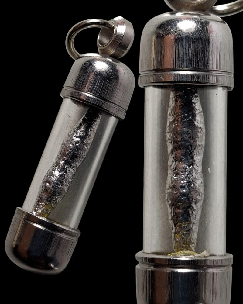 เหล็กไหลวัชรธาตุ หรือ เหล็ก นิพพาน พระอาจารย์สมพร สมวโร - 2