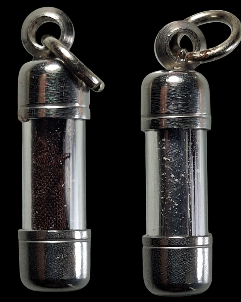 ตะกรุดนะฤาชาหุ้มจีวรดำ หลวงพ่อเสือดำ - 2