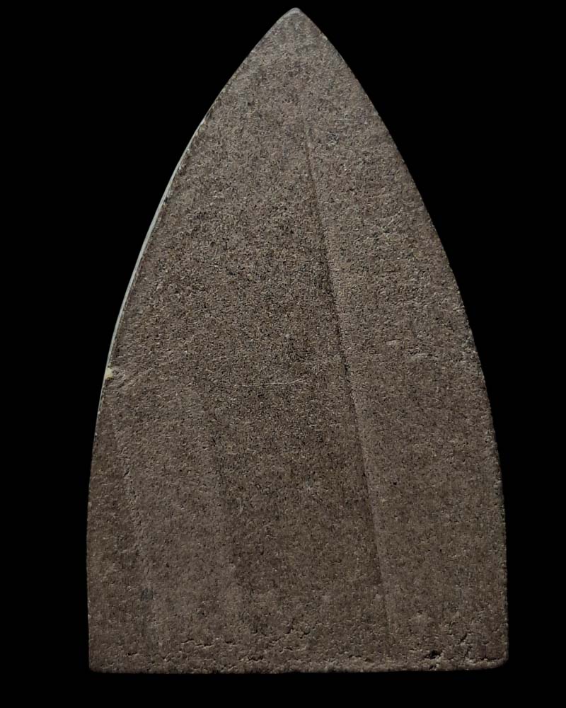 พระพุทธสามเหลี่ยม เนื้อผงเหล็กไหล - 2