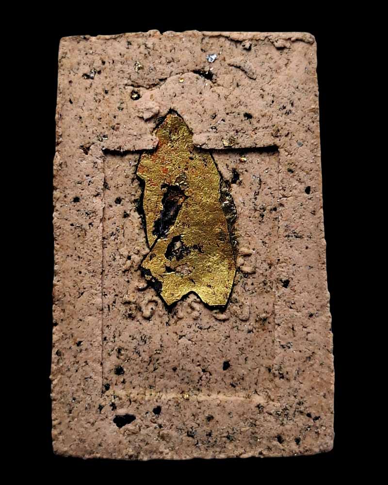 พระผงหลวงพ่อวัดไร่ขิง เนื้อกระเบื้องโบสถ์ ติดแผ่นกาย หลวงพ่อวัดไร่ขิง - 3