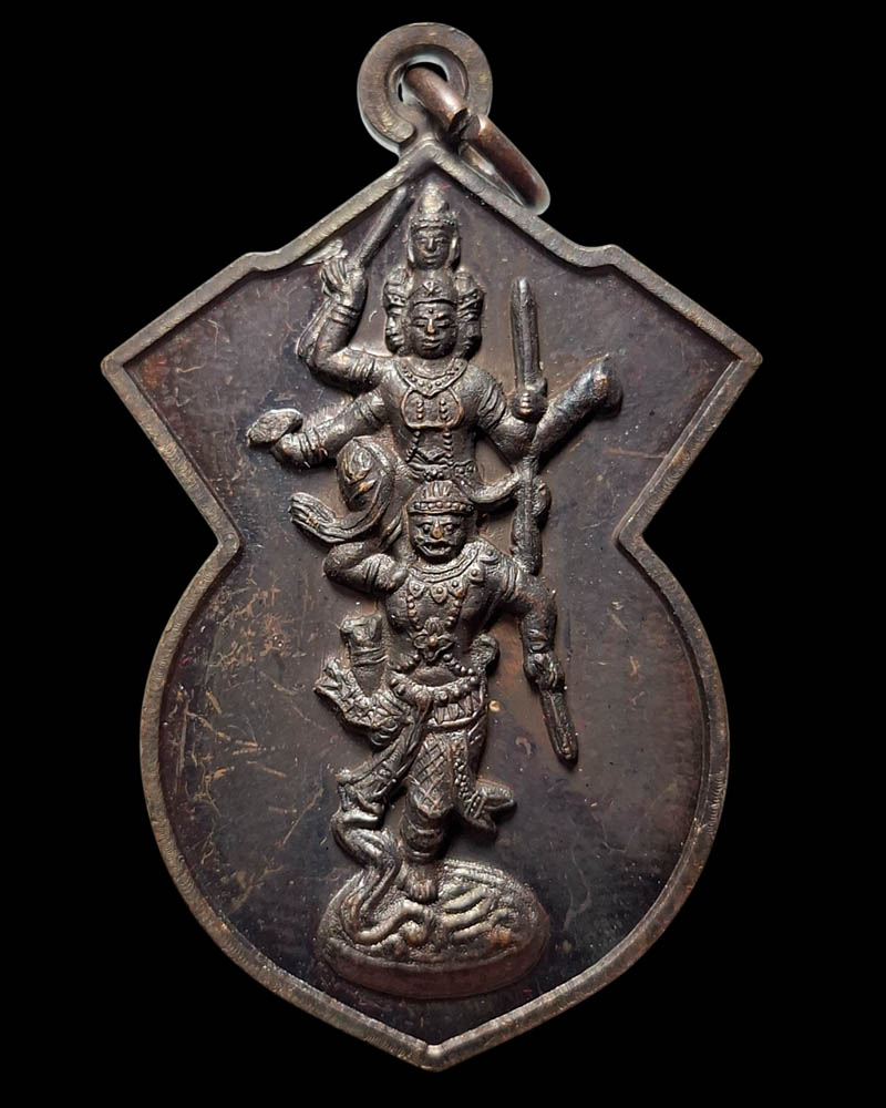 พระตรีมูรติทรงนิลพัท อาจารย์ สุชาติ รัตนสุข - 2