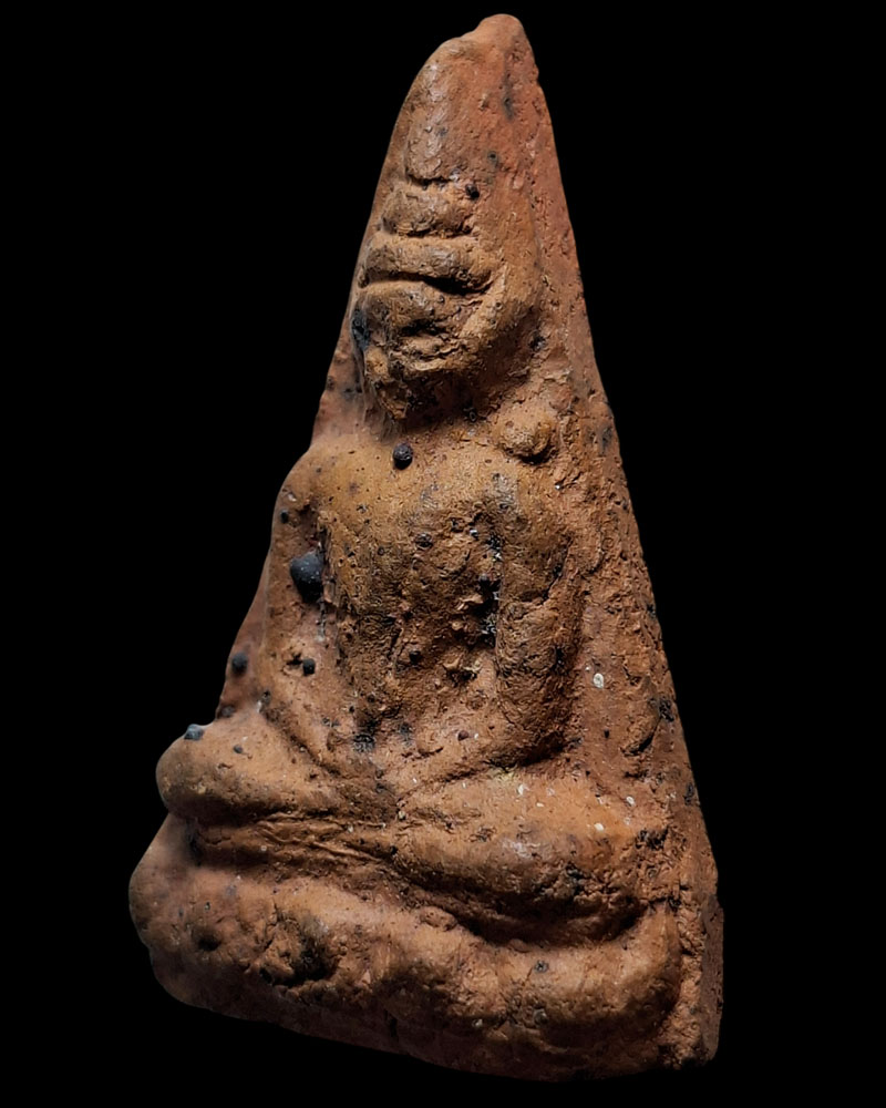 พระนางพญาเนื้อดินเผา เจ้าคุณศรี(ประหยัด) วัดสุทัศน์  ปี 2483 - 3