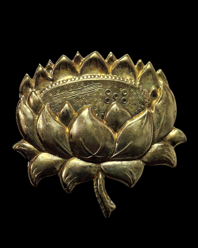 แผ่นปั๊ม ดอกบัวเงิน ดอกบัวทอง หลวงพ่อวิริยังค์ วัดธรรมมงคล ปี 2528 - 4