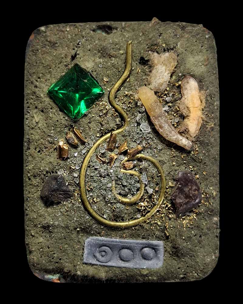 ล็อคเก็ต หลวงปู่บุญฤทธิ์ ปัณฑิโต  ที่ระลึก 100 ปี  - 3