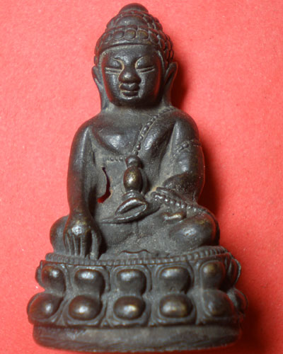 เพื่อนๆพี่ๆช่วยดูพระกริ่งให้ด้วยครับ