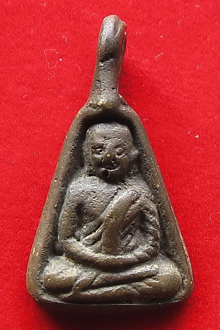 หลวงพ่อเงิน จอบเล็ก