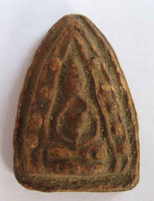 ***ใครรู้บ้างเป็นพระอะไร วัดไหนครับ ใช่หลวงพ่อโหน่ง รึป่าว*****