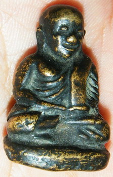 หลวงพ่อเงินครับ รุ่น ? รบกวนพี่น้อง ช่วยทีครับ