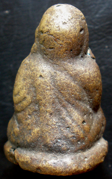 หลวงพ่อเงินพิมพ์ขี้ตาครับ   องค์ที่ 3