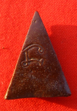 พระนางพญาหลังมียันต์แท้ใหมครับ ที่ใหนครับ ราคาเท่าใหร่ครับ