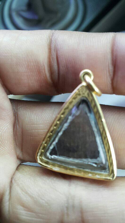 รบกวนผู้รู้ครับ