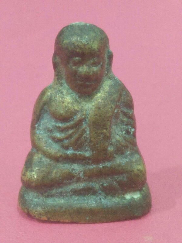 หลวงพ่อเงิน แท้ เก๊ รบกวนด้วยครับ