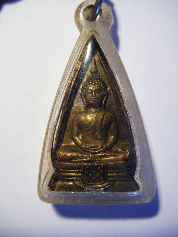 ขอโชว์สร้อยพระทั้งเส้นเลยแล้วกันนะครับ