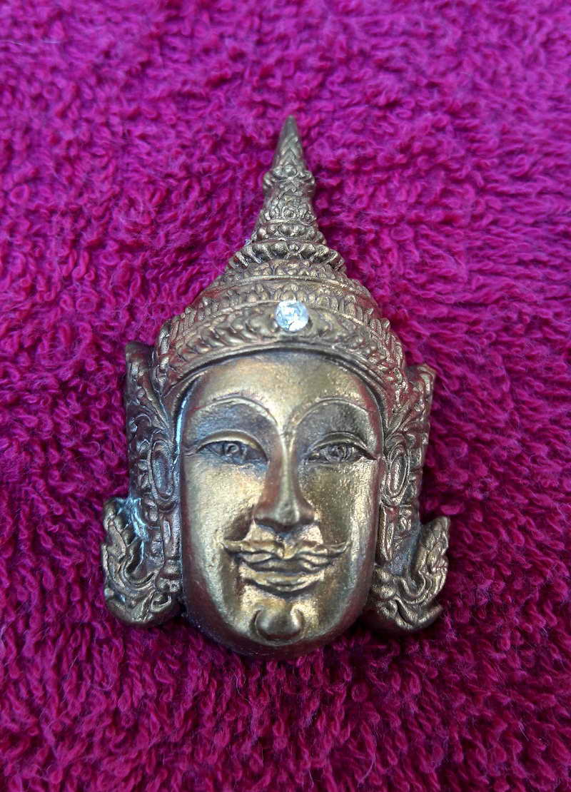 พระลักษณ์หน้าทอง รุ่นแรก +++หลวงปู่กาหลง เขี้ยวแก้ว+++