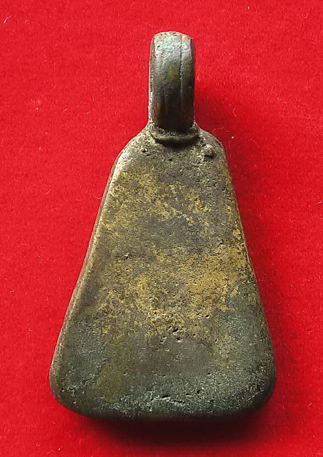 หลวงพ่อเงินจอบใหญ่