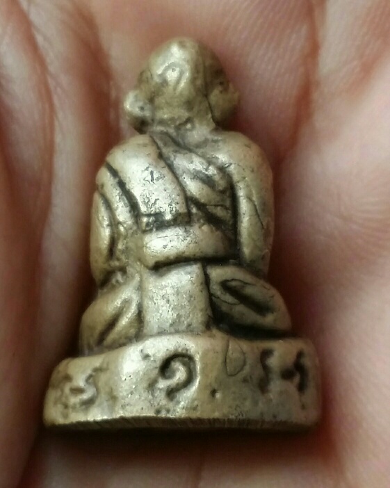 รูปหล่อพระครูทองศุข แท้หรือป่าวครับ