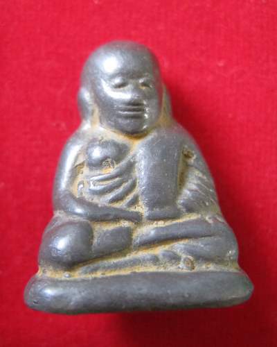 หลวงพ่อเงินไม่ทราบปี ครับ แนะนำด้วยนะครับ