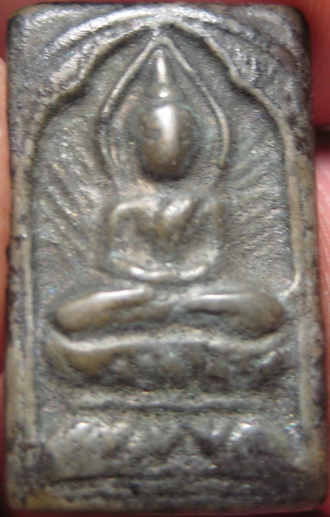 หลวงปู่ศุขเนื้อสำริดครับ