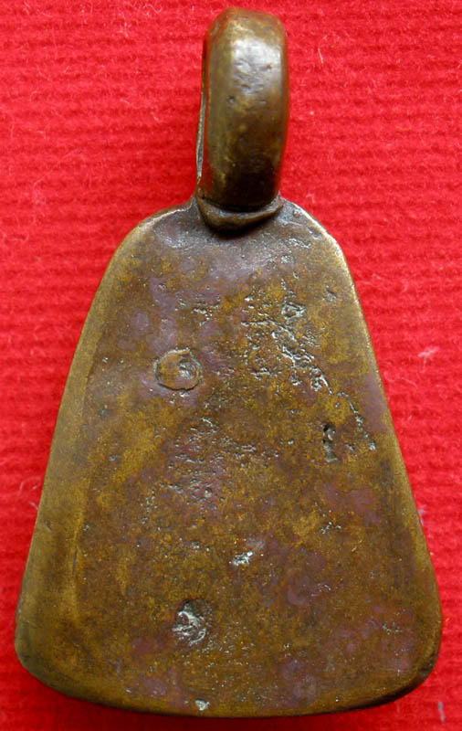 จอบใหญ่หลวงพ่อเงินองค์ที่ 3 ครับ