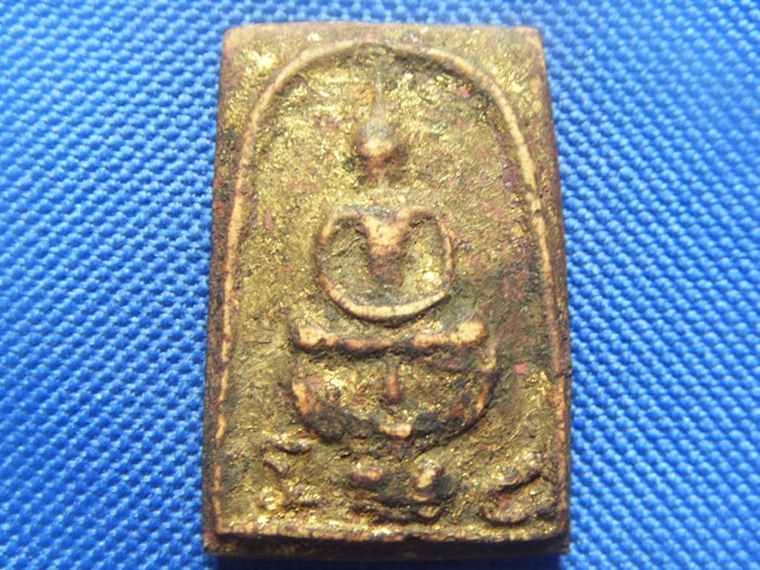 พระสมเด็จกรุวัดสะตือจ.อยุธายาปี2411สภาพสวย