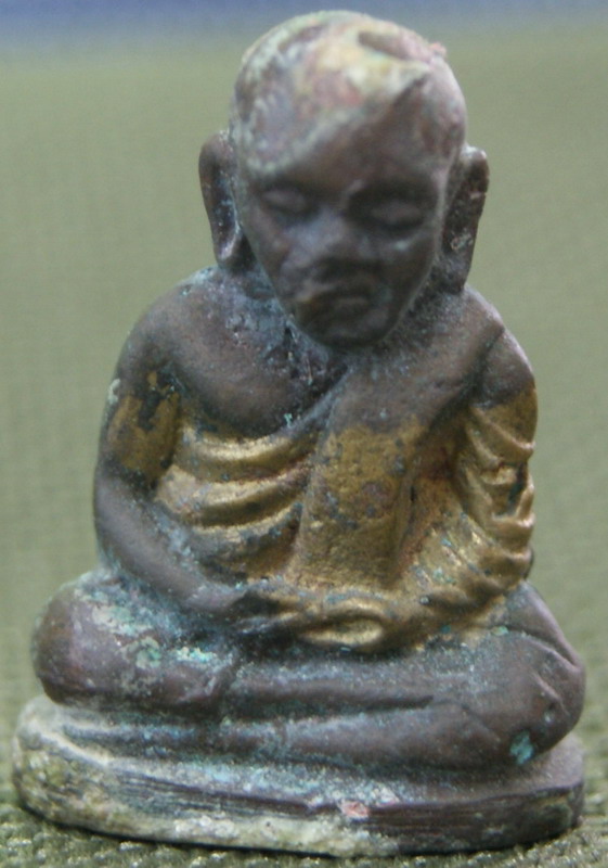 หลวงพ่อเงิน ถ่ายรูปมาใหม่ครับ น่าจะชัด