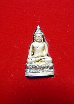 พระชัยวัฒน์ ไพรีพินาศ ญสส. รุ่นนี้ สร้างเมื่อไร ราคาประมาณเท่าไรครับ