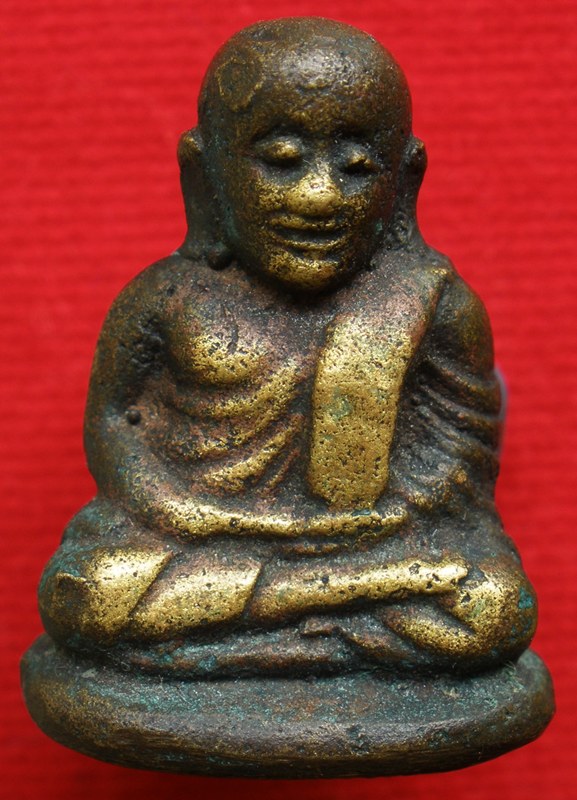 หลวงพ่อเงินพิมพ์นิยมครับ