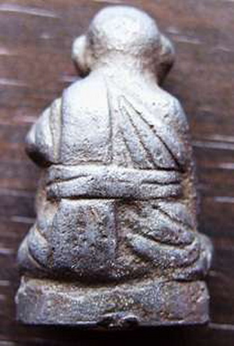 หลวงปู่สุข วัดโพธิ์ทรายทอง ตะกั่ว ปี 13