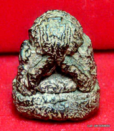 พระปิดตาลอยองค์