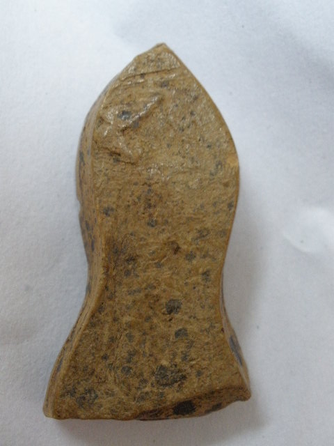 ท่านผู้รู้สายเหนือ (จ.พะเยา) พระยอดขุนพลซุ้มเรือนแก้วเสมาตัด แท้หรือปล่าวครับ 