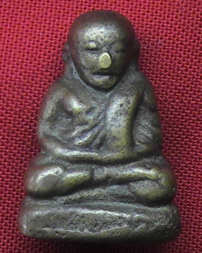 สอบถามหลวงพ่อเงินโค๊ต ช .หลวงพ่อชุ่มครับ