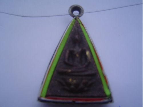 ดูแล้วเป็นอย่างไรบ้างช่วยวิจารย์หน่อยนะครับ (มีอยู่ 1 องค์เท่านั้นที่เก็บไว้)