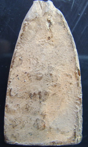 รบกวนด้วยหลวงปู่ทวดครับไม่รู้ว่าวัดอะไรราคาเท่าไร