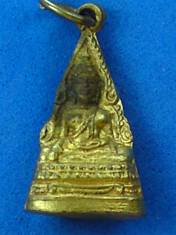 หลวงพ่อ โสธร นี่แท้เปล่าครับ ดูให้ทีครับ เนื้อทองคำ 