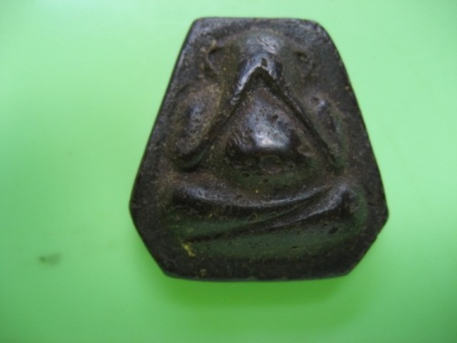 เมือง ชล มีพระปิด ตาแบบนี้มั๊ยครับ