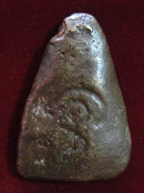 พระปิดตาหล่อโบราณเก่าๆครับรบกวนเพื่อนๆพี่ๆสมาชิกด้วยนะครับ