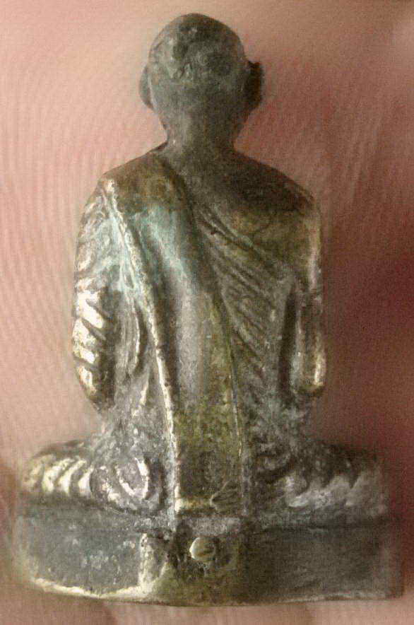 ลอยองค์ หลวงพ่อเดิม