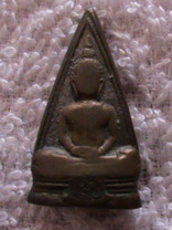 องค์นี้เหมือนพระพุทธโสธรไหมครับลงความเห็นให้ด้วยครับ