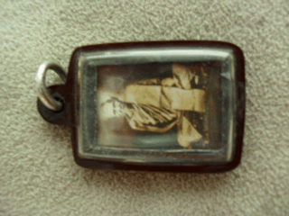 รบกวนช่วยดูพระสององค์นี้ให้หน่อยครับว่าดีหรือป่าว 